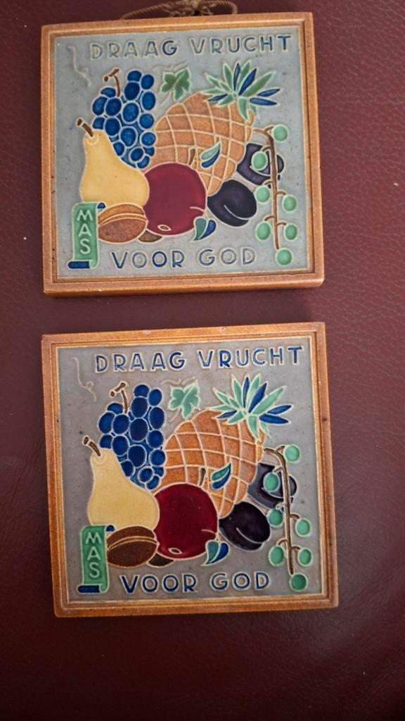 Westraven Utrecht Religie Tegels - 2 Stuks, Antiek en Kunst, Antiek | Wandborden en Tegels, Ophalen of Verzenden