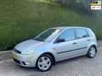 Ford Fiesta 1.4-16V AIRCO/VELGEN/RIJDT GOED/LAGE KM/NAP/5DRS, Voorwielaandrijving, Gebruikt, Zwart, 4 cilinders