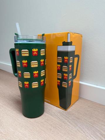 McDonalds Drinkbeker beschikbaar voor biedingen