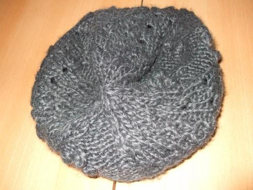 Te koop mooie muts.(nieuw)., Kleding | Dames, Mutsen, Sjaals en Handschoenen, Nieuw, Muts, Maat 38/40 (M), Ophalen of Verzenden