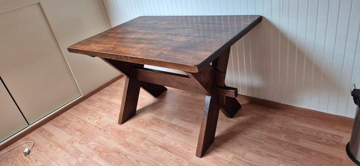 Eiken  KRUISPOOT TAFEL., Huis en Inrichting, Tafels | Salontafels, Zo goed als nieuw, Minder dan 50 cm, 50 tot 100 cm, 100 tot 150 cm