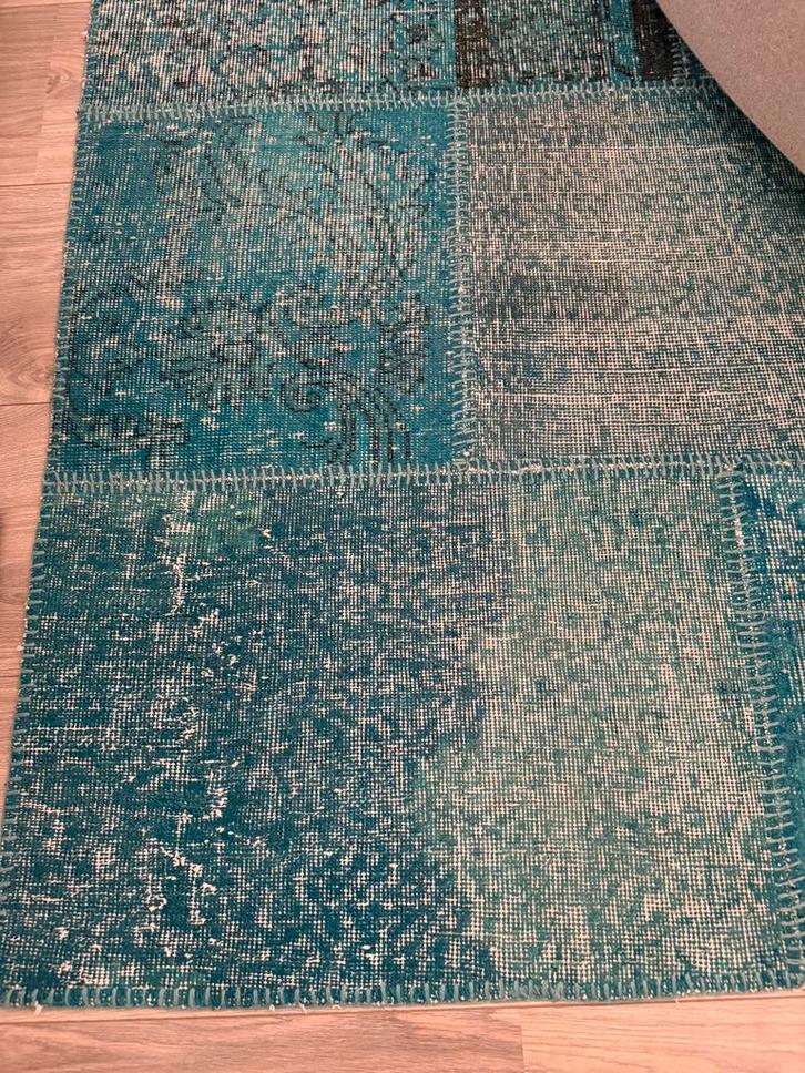Turquoise patchwork vloerkleed, Huis en Inrichting, Stoffering | Tapijten en Kleden, Zo goed als nieuw, 150 tot 200 cm, 200 cm of meer