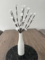 Decoratieve vaas met bloemtakken, Ophalen, Zo goed als nieuw, Binnen
