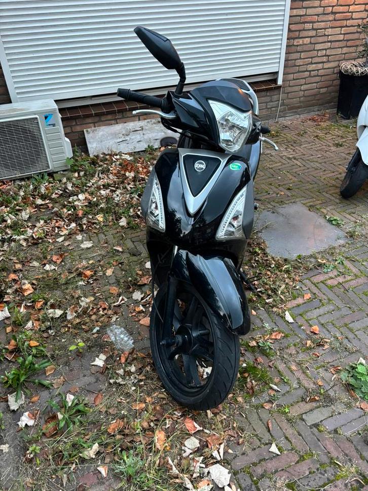 Sym symphonie 2017, Fietsen en Brommers, Scooters | SYM, Zo goed als nieuw, Overige modellen, Maximaal 25 km/u, Benzine, Ophalen