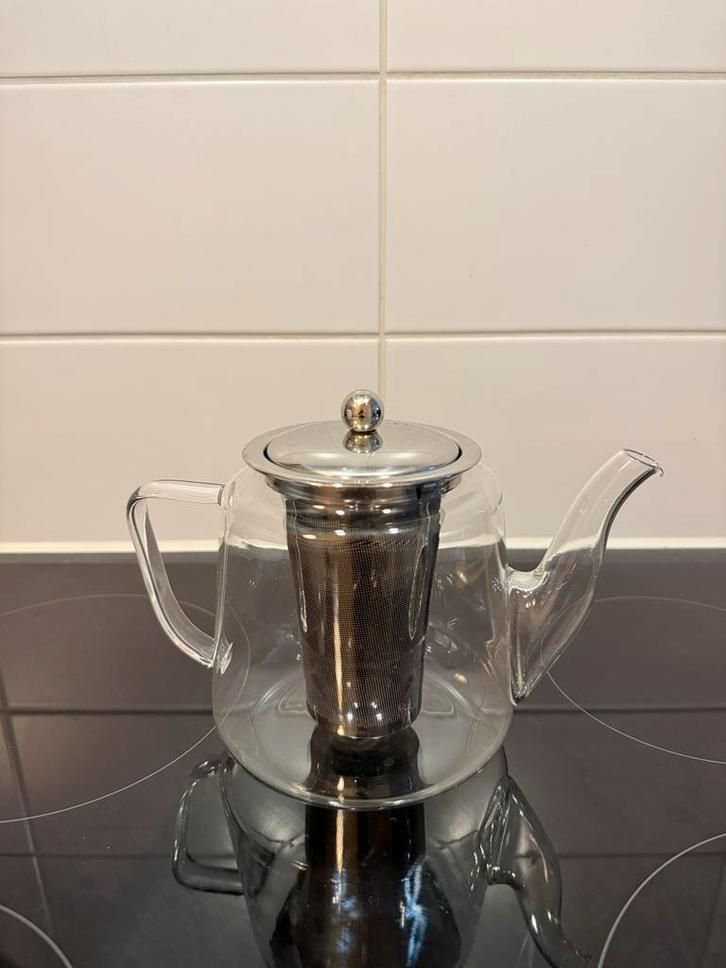 Glazen theepot met filter - Zo goed als nieuw, Huis en Inrichting, Keuken | Keukenbenodigdheden, Zo goed als nieuw, Ophalen
