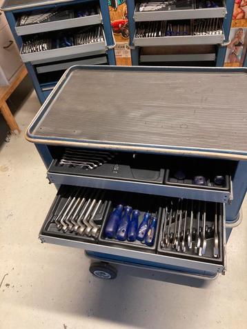 Gedore gereedschapswagen gevuld beschikbaar voor biedingen
