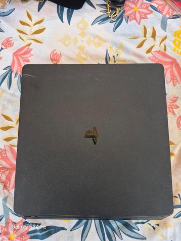 Sony Playstation 4 Slim | 500GB beschikbaar voor biedingen