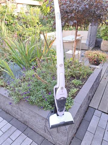 Draadloze steelstofzuiger 2-in-1 beschikbaar voor biedingen