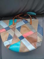 Te koop: tas van Desigual., Sieraden, Tassen en Uiterlijk, Tassen | Damestassen, Ophalen of Verzenden, Nieuw