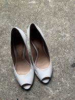 Witte pump maat 37, Kleding | Dames, Schoenen, Ophalen of Verzenden, Zo goed als nieuw, Wit