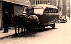Dolf Gerritse Amsterdam vervoer bus met paarden fotokaart, Verzenden, 1940 tot 1960, Ongelopen, Noord-Holland