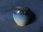 Eivormig vaasje blauw beige glazuur Mobach Utrecht h. 7,9 cm, Ophalen of Verzenden