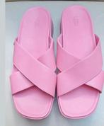 Super mooie UGG sandalen roze maat 39, UGG, Zo goed als nieuw, Roze, Sandalen of Muiltjes
