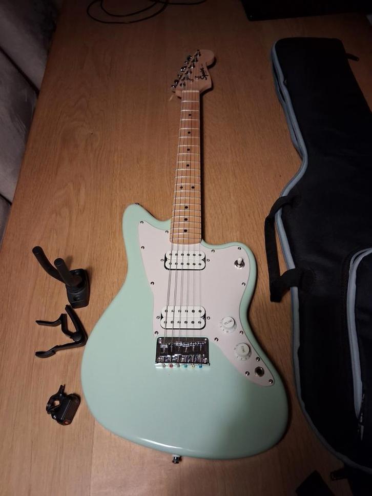 Squier Mini Jazzmaster - Perfect voor beginners!, Muziek en Instrumenten, Snaarinstrumenten | Gitaren | Elektrisch, Gebruikt, Solid body