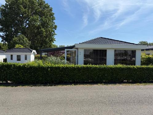 Chalet EuroParcs De Biesbosch te koop Verhuur mogelijk, Caravans en Kamperen, Stacaravans, tot en met 4, Ophalen