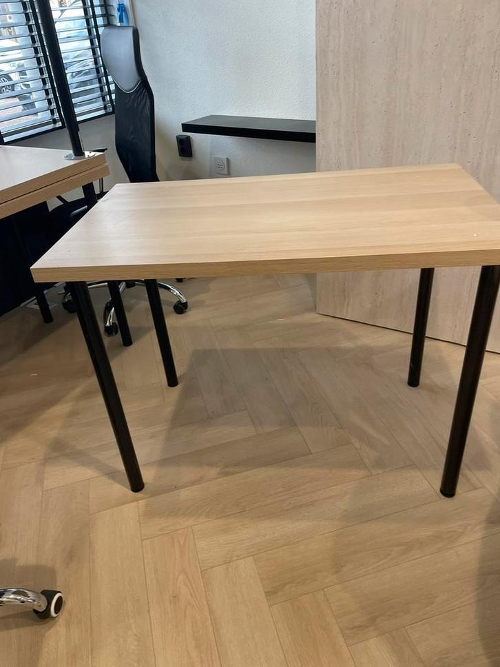 Bureau tafel en stoelen, Huis en Inrichting, Bureaus, Zo goed als nieuw, Bureau, Ophalen