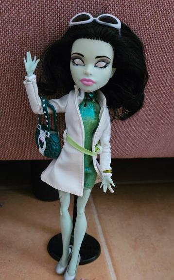 Monster High Scarah Scream Doll 
