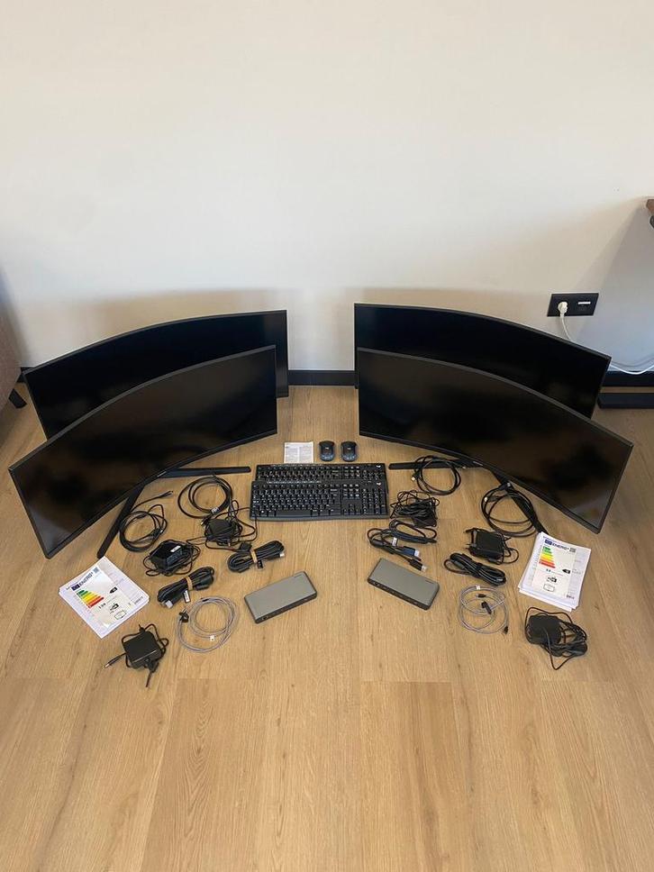 4 Samsung Odyssey G5 34″ Ultrawide, 2 docks,2 Logitech sets, Computers en Software, Monitoren, Zo goed als nieuw, Ophalen