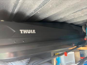 Thule dakkoffer (amper gebruikt) beschikbaar voor biedingen