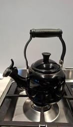 Le Creuset Fluitketel - Zwart, Ophalen of Verzenden, Zo goed als nieuw