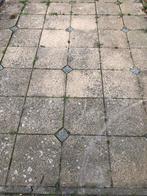 Gratis 700st 30/30 grijs & 70st 40/40 geel + vierkantje, Tuin en Terras, Tegels en Klinkers, Gebruikt, Ophalen of Verzenden, 10 m² of meer