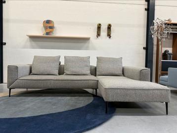 Jori Longueville Hoekbank Bembebis stof Design Bank beschikbaar voor biedingen
