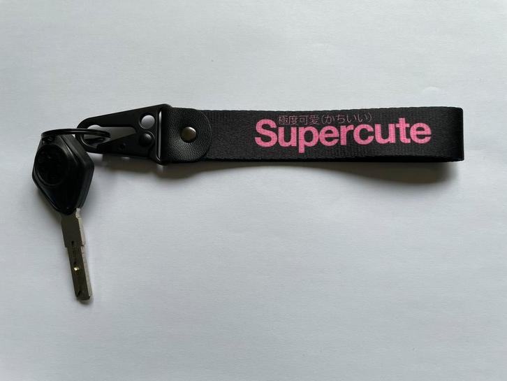 SUPERCUTE sleutelhanger, Verzamelen, Sleutelhangers, Nieuw, Ophalen