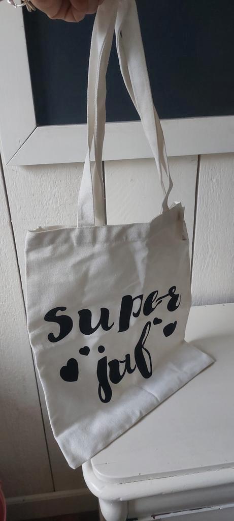 Canvas tas ( nieuw).super juf cadeautje verjaardag lerares, Sieraden, Tassen en Uiterlijk, Tassen | Reistassen en Weekendtassen