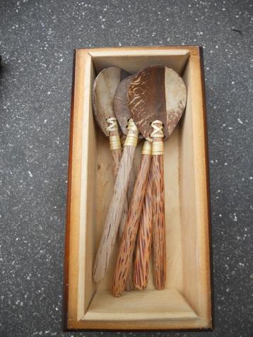 6 Unieke handgemaakte houten Afrikaanse lepeltjes. beschikbaar voor biedingen