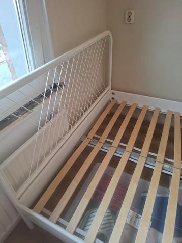 Tweepersoonsbed 140x200 - Perfecte staat beschikbaar voor biedingen