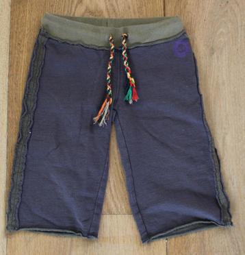 Sweatshort van Kidz-Art 98 beschikbaar voor biedingen