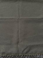 Mooie beige sjaal met franjes, Huis en Inrichting, Stoffering | Tapijten en Kleden, Beige, Zo goed als nieuw, 150 tot 200 cm, Rechthoekig