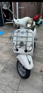 Vespa LX50 4tk 2011 mag voorceen mooi bod weg, Fietsen en Brommers, Scooters | Vespa, Gebruikt, Ophalen of Verzenden, Benzine