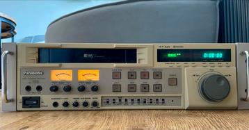 Panasonic AG-7350 SVHS/VHS Recorder (Zonder Kabels) beschikbaar voor biedingen
