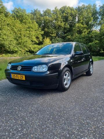 Volkswagen Golf 1.4 55KW 2000 Zwart beschikbaar voor biedingen