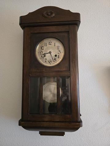 Echt een hele mooie wand klok  beschikbaar voor biedingen