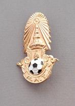 speld voetbalbond Thailand, Ophalen of Verzenden, Zo goed als nieuw, Sport, Speldje of Pin