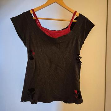 Gothic topje beschikbaar voor biedingen