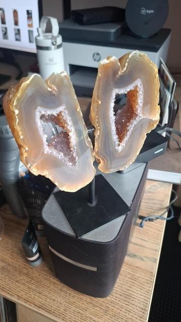 agaat amethist vlinder op standaard beschikbaar voor biedingen