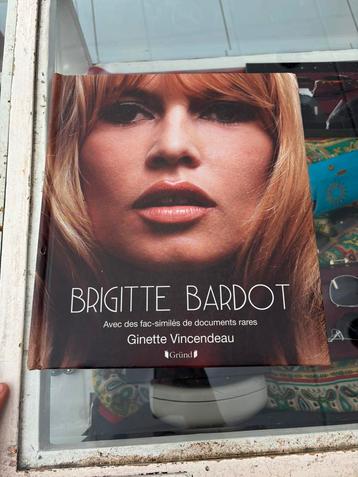 Brigitte Bardot, Luxe fotoboek met zeldzame documenten beschikbaar voor biedingen