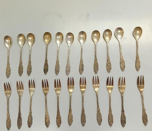 Te Koop: 11 verzilverde vorkjes en lepels van GERO., Huis en Inrichting, Keuken | Bestek, Gebruikt, Los bestek, Overige materialen