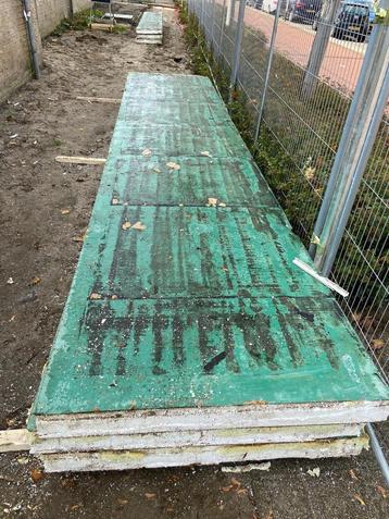 Party gebruikte opstalan dakplaten totaal 120m2. beschikbaar voor biedingen