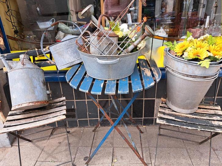 Partij vintage zinken emmers gieters, Tuin en Terras, Bloembakken en Plantenbakken, Gebruikt, Metaal, Rond, Ophalen