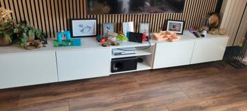 IKEA Besta TV Meubel Zwevend Hoogglans Wit 180 met glasplaat