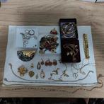 Nr 54. 30 sieraden prachtig, Ophalen of Verzenden, Overige materialen