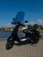 Vespa sprint full option aston martin grey, Fietsen en Brommers, Ophalen, Maximaal 45 km/u, Vespa S, Zo goed als nieuw