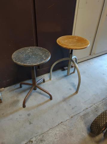 2 fabriekskrukjes beschikbaar voor biedingen