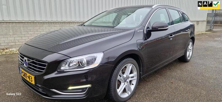 Volvo V60 2.4 D6 AWD Plug-In Hybrid Summum, Auto's, Volvo, Bedrijf, Te koop, V60, 4x4, ABS, Airbags, Airconditioning, Bluetooth