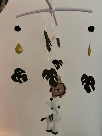 Kiekepiep muziekmobiel jungle met muziekdoosje beschikbaar voor biedingen