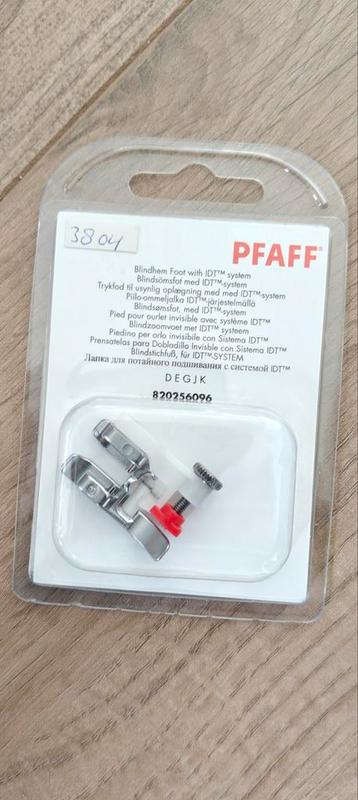 Nieuw Pfaff blindzoomvoet met IDT systeem  beschikbaar voor biedingen